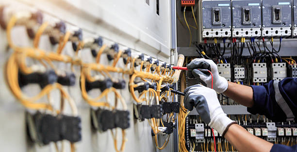 Professional Electrician technician working in Oconto, WI